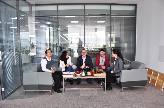 The Customer Came to Our Company to Sign a Cooperation Agreement The Customer Came to Our Company to Sign a Cooperation Agreement